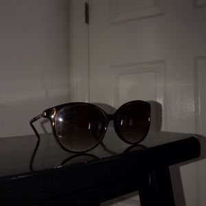 Tommy Hilfiger women’s sunglasses